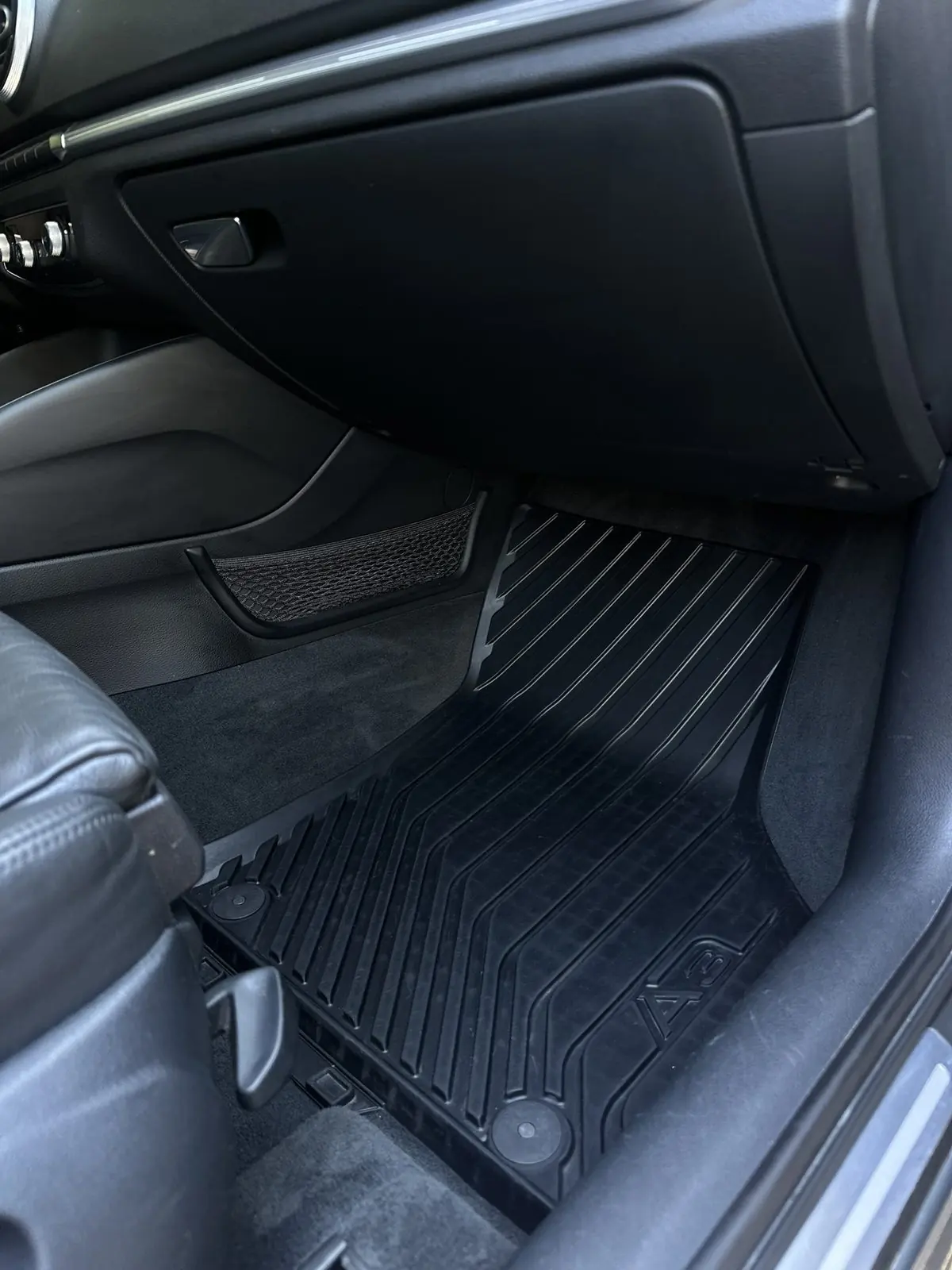Tapis Audi A3 après nettoyage